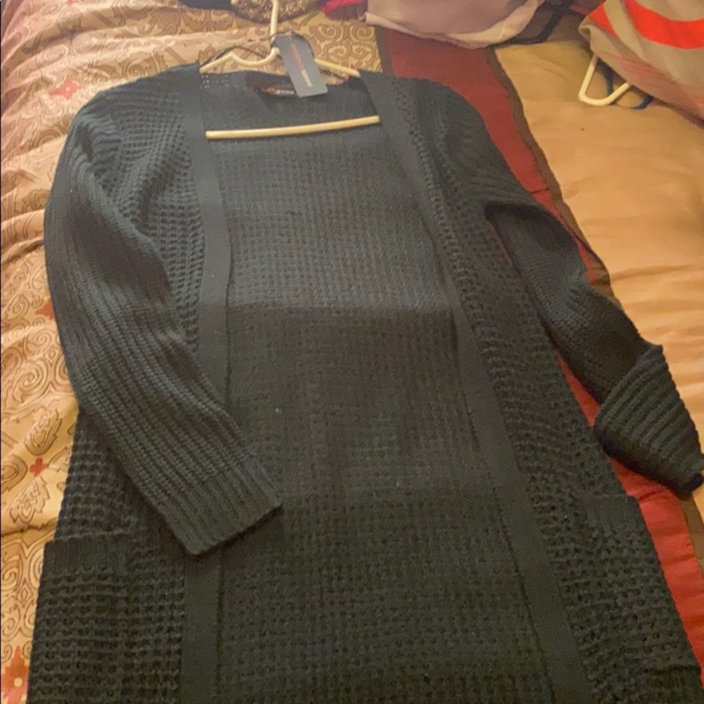 Sweater - Picture 1 of 1